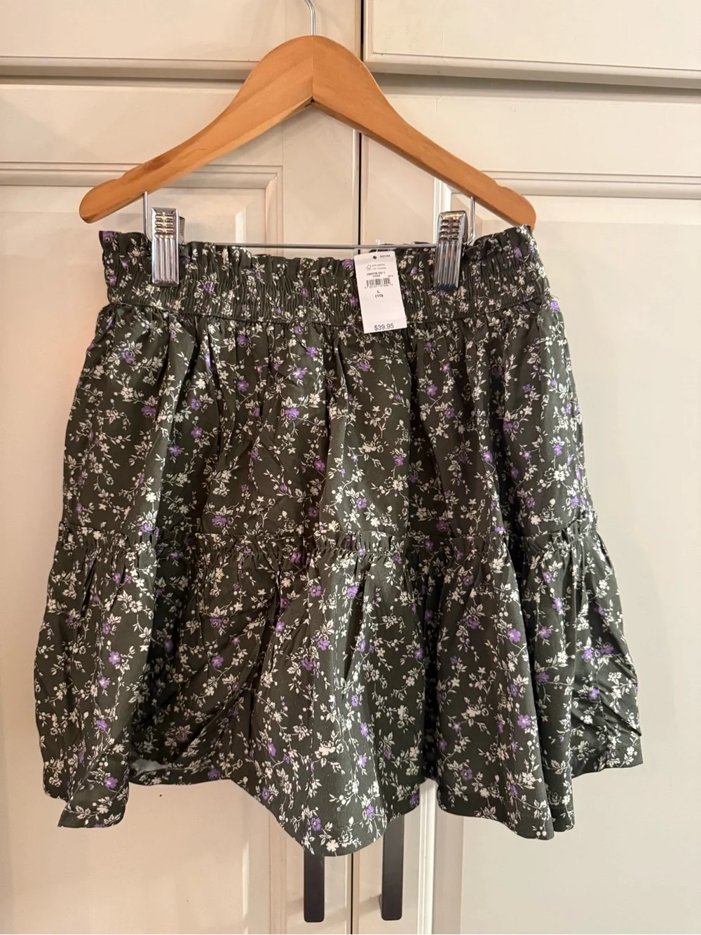 GAP Olive Mini Skort with White and Purple Floral Print